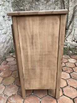 Petit buffet ancien en bois