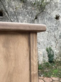 Petit buffet ancien en bois