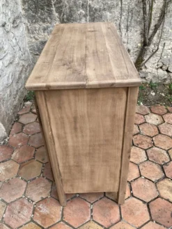 Petit buffet ancien en bois