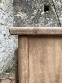 Petit buffet ancien en bois