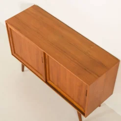 Petit buffet en teck scandinave, années 1970