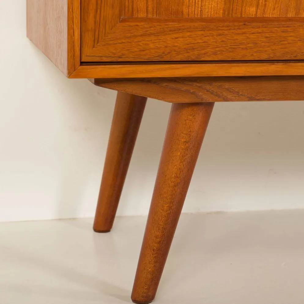 Petit buffet en teck scandinave, années 1970