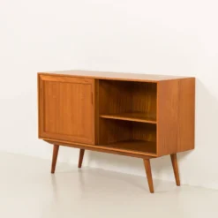Petit buffet en teck scandinave, années 1970