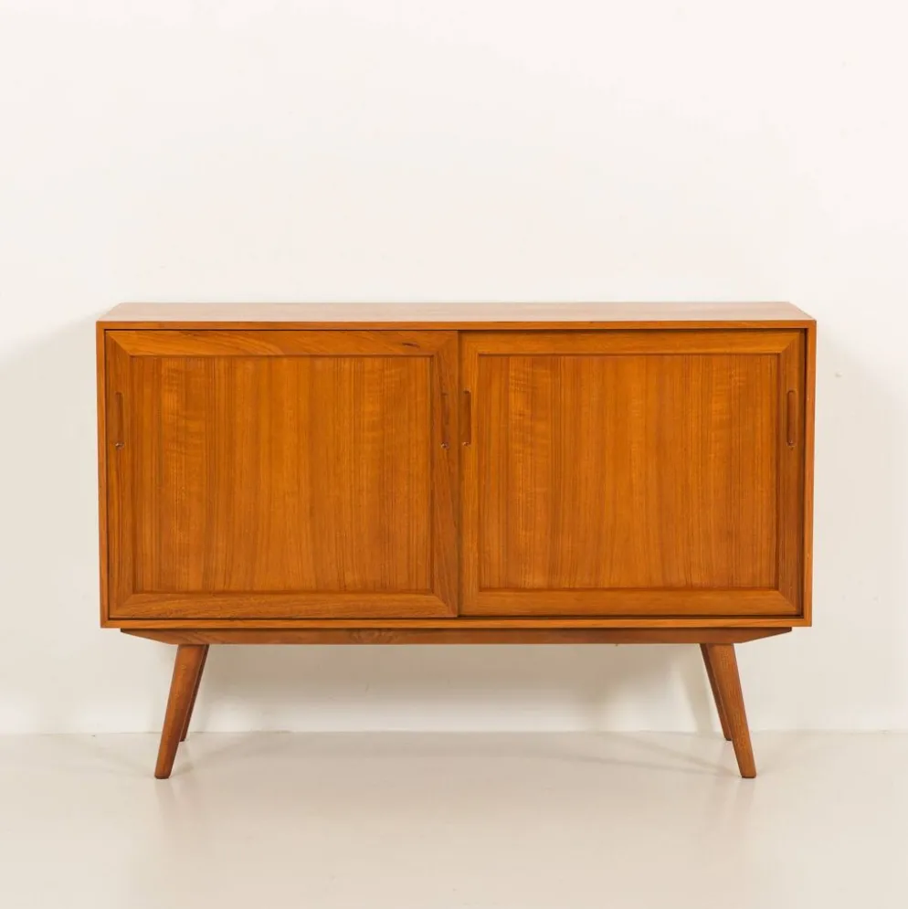 Petit buffet en teck scandinave, années 1970