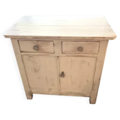 Petit buffet patiné