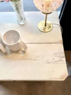 Petit buffet patiné