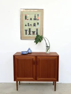 Petit buffet teck 2 portes scandinave vintage