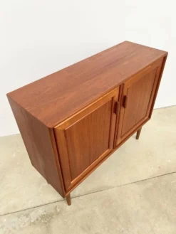 Petit buffet teck 2 portes scandinave vintage
