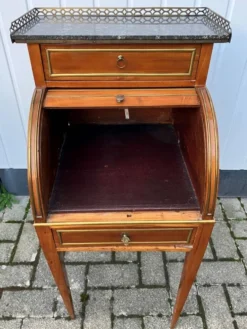 Petit bureau cylindre d'enfant XVIIIème siècle