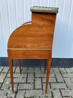 Petit bureau cylindre d'enfant XVIIIème siècle