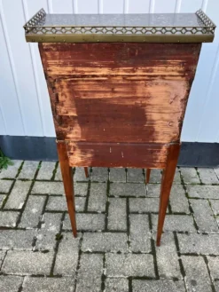 Petit bureau cylindre d'enfant XVIIIème siècle