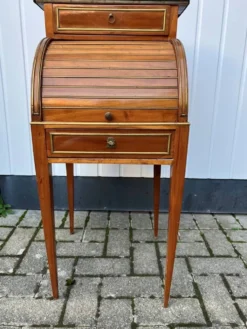 Petit bureau cylindre d'enfant XVIIIème siècle