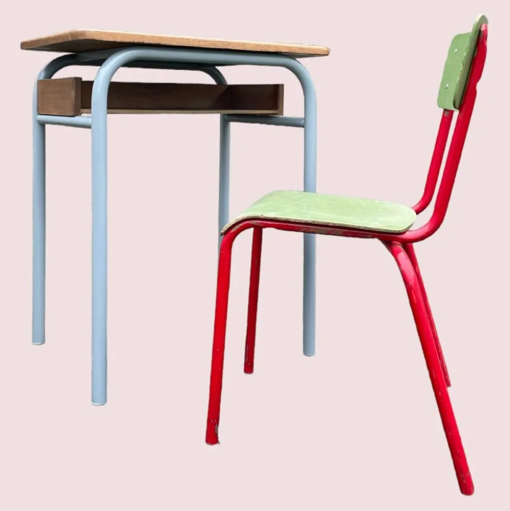 Petit bureau d’écolier et sa chaise vintage