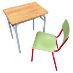 Petit bureau d’écolier et sa chaise vintage