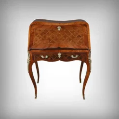 Petit bureau de dame en marqueterie, style Louis XV – 1ère partie XXe
