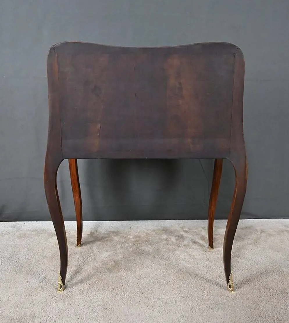 Petit bureau de dame en marqueterie, style Louis XV – 1ère partie XXe