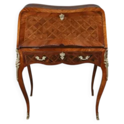 Petit bureau de dame en marqueterie, style Louis XV – 1ère partie XXe