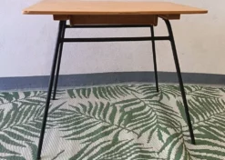 Petit bureau d'enfant