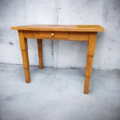 Petit bureau enfant