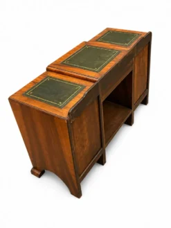 Petit Bureau Secrétaire à caissons style Anglais