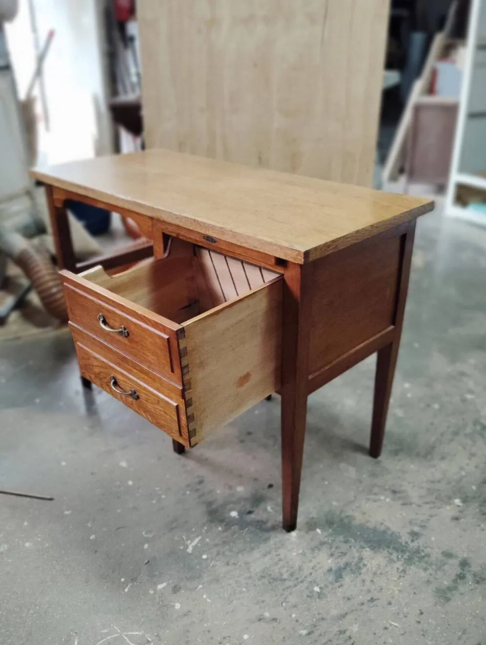 Petit bureau vintage en chêne
