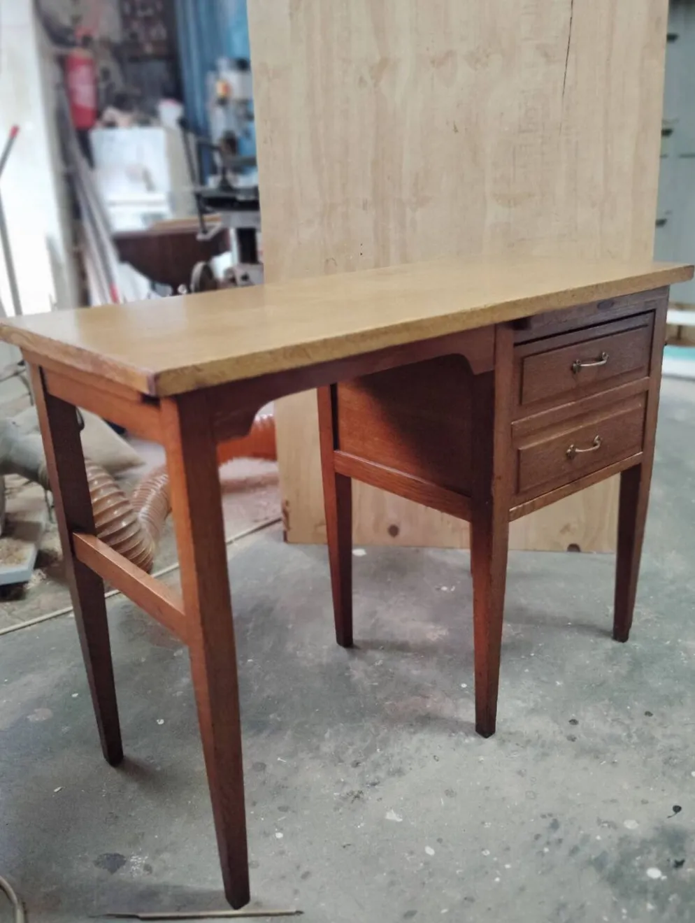 Petit bureau vintage en chêne
