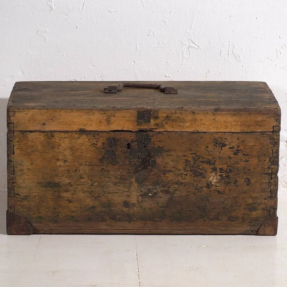 Petit coffre ancien à armature métallique (c.1900) #3