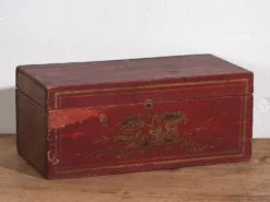 Petit coffre ancien avec détails floraux (c.1900) #30