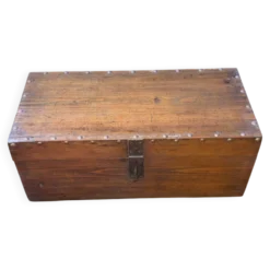 Petit coffre ancien en bois – rustique, authentique