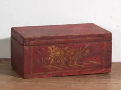 Petit coffre ancien rouge grenat (c.1900) #43