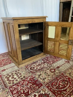 Petit confiturier ancien en chêne massif et verre jaune