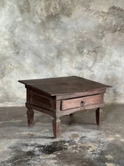 Petit écritoire table basse ancienne indonésienne en teck H33 40,5x55