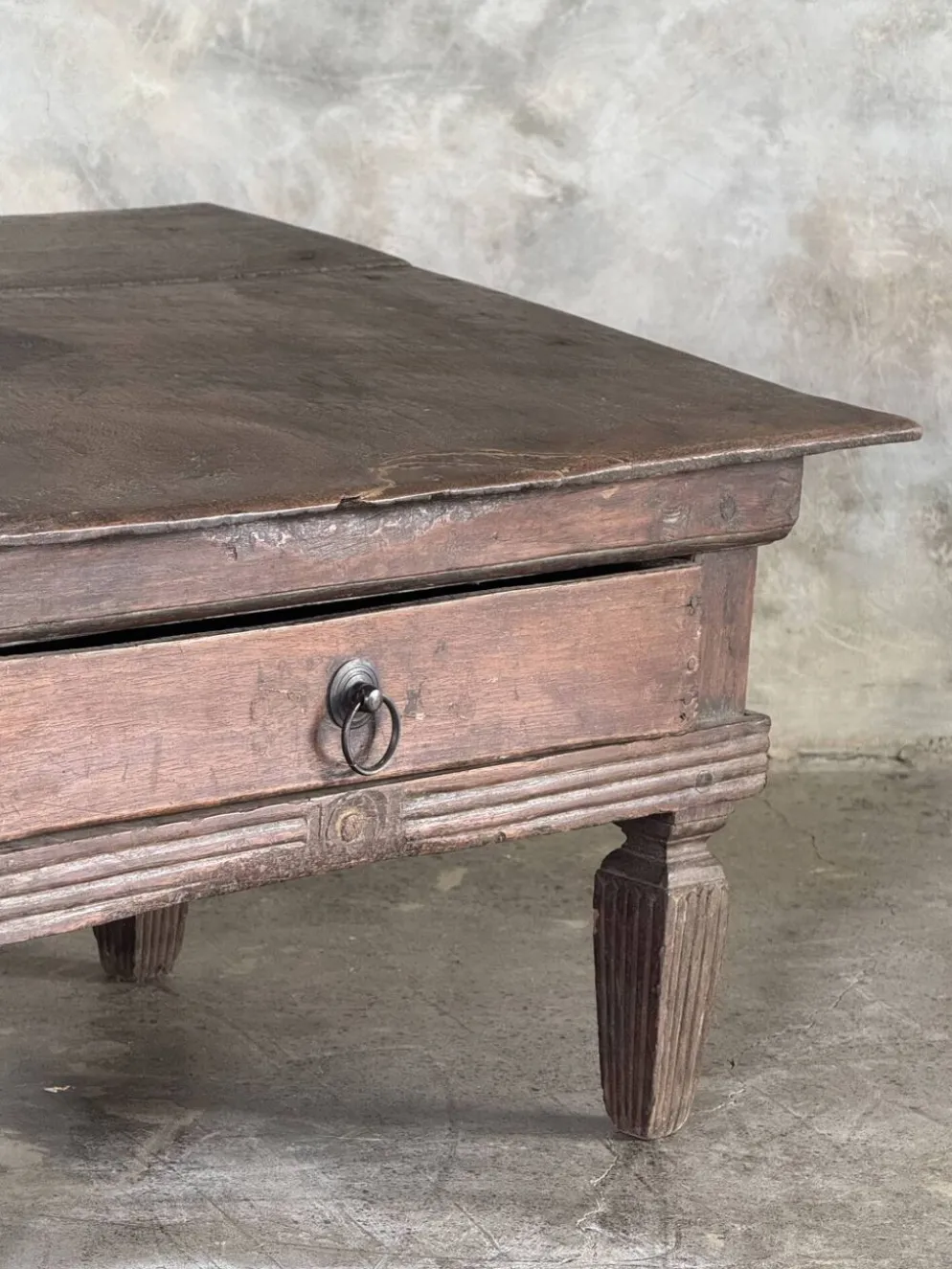 Petit écritoire table basse ancienne indonésienne en teck H33 40,5x55