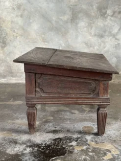 Petit écritoire table basse ancienne indonésienne en teck H33 40,5x55