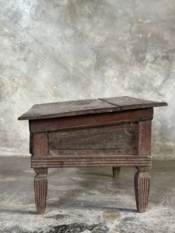 Petit écritoire table basse ancienne indonésienne en teck H33 40,5x55