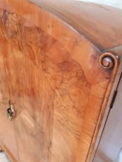 Petite armoire anglaise.
