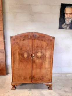 Petite armoire anglaise.