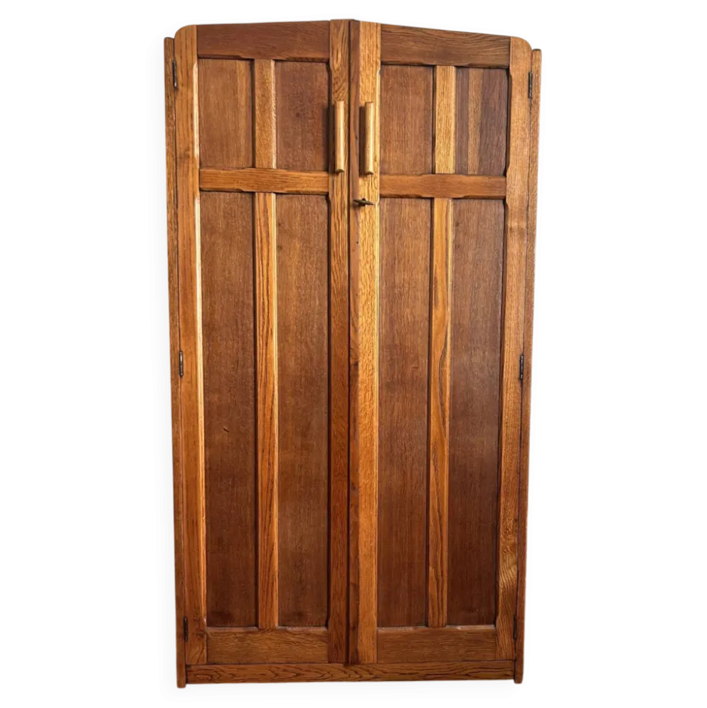 Petite armoire anglaise en chêne début XXe aux proportions atypiques une rareté