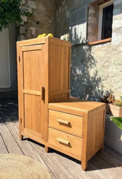 Petite armoire asymétrique « Pénélope »