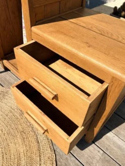 Petite armoire asymétrique « Pénélope »