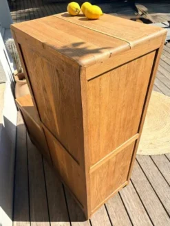 Petite armoire asymétrique « Pénélope »