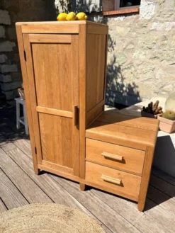 Petite armoire asymétrique « Pénélope »