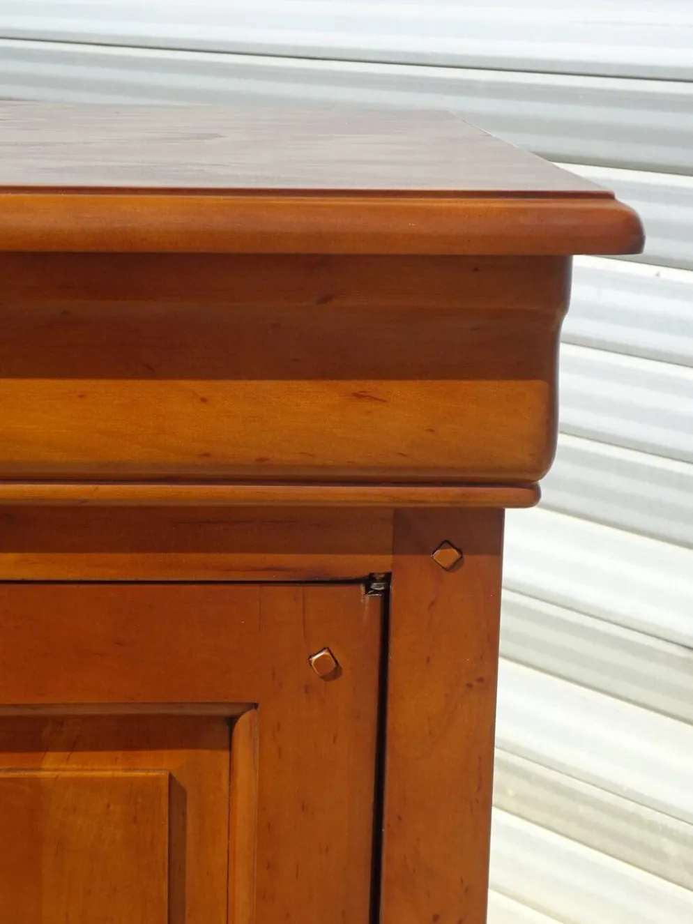 Petite armoire bibliothèque en merisier style Louis Philippe