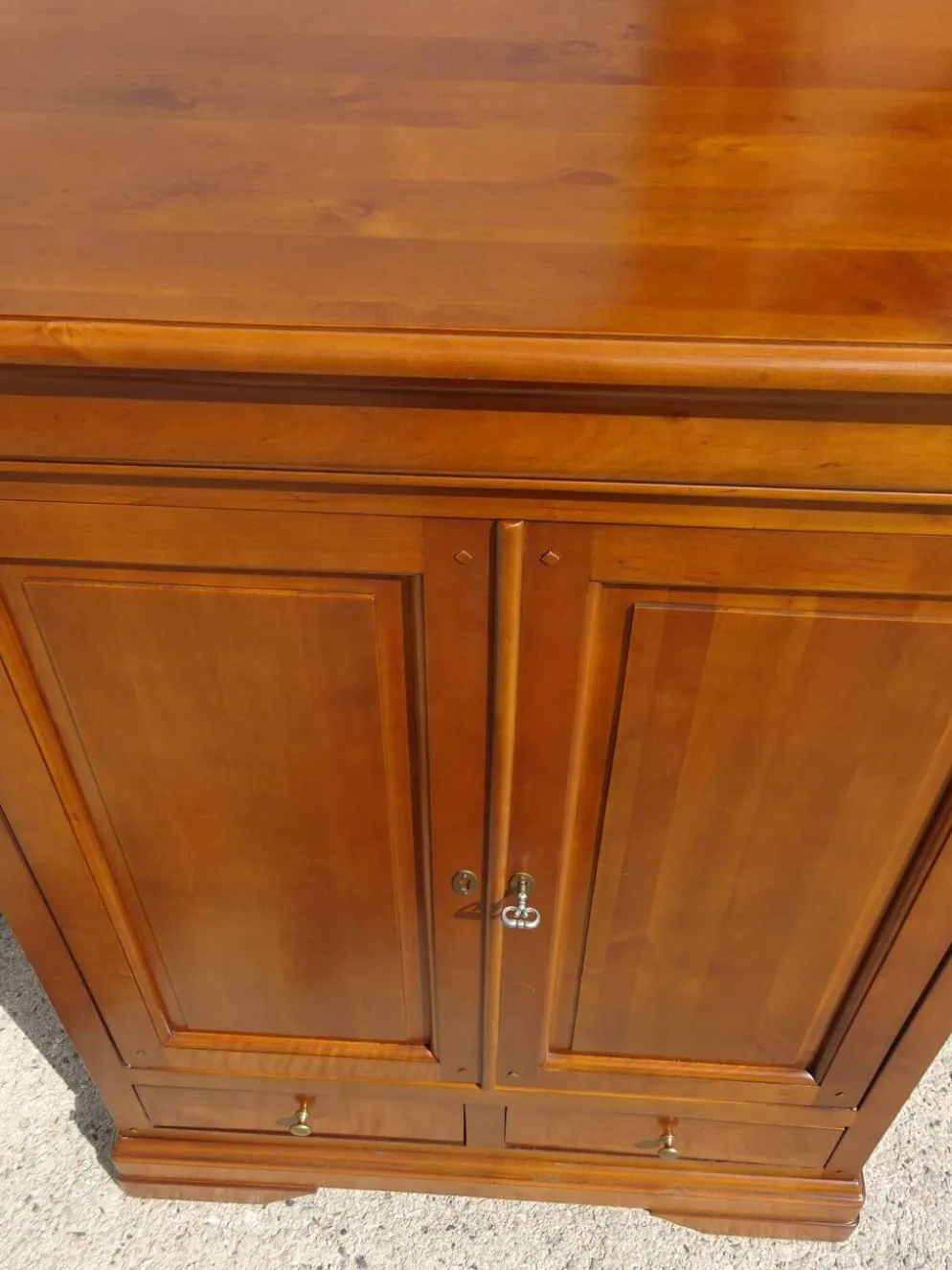 Petite armoire bibliothèque en merisier style Louis Philippe