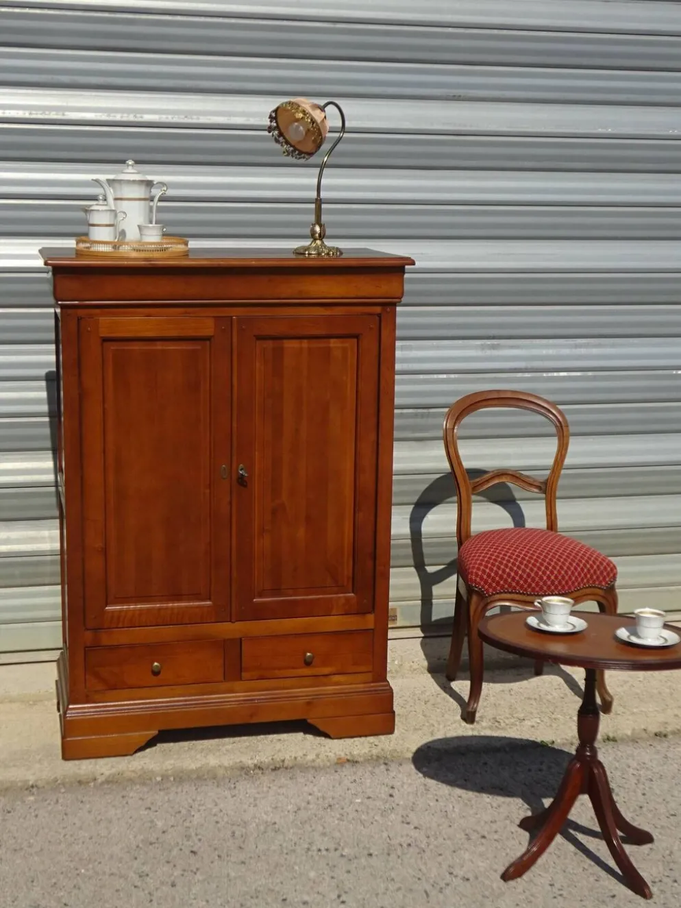 Petite armoire bibliothèque en merisier style Louis Philippe