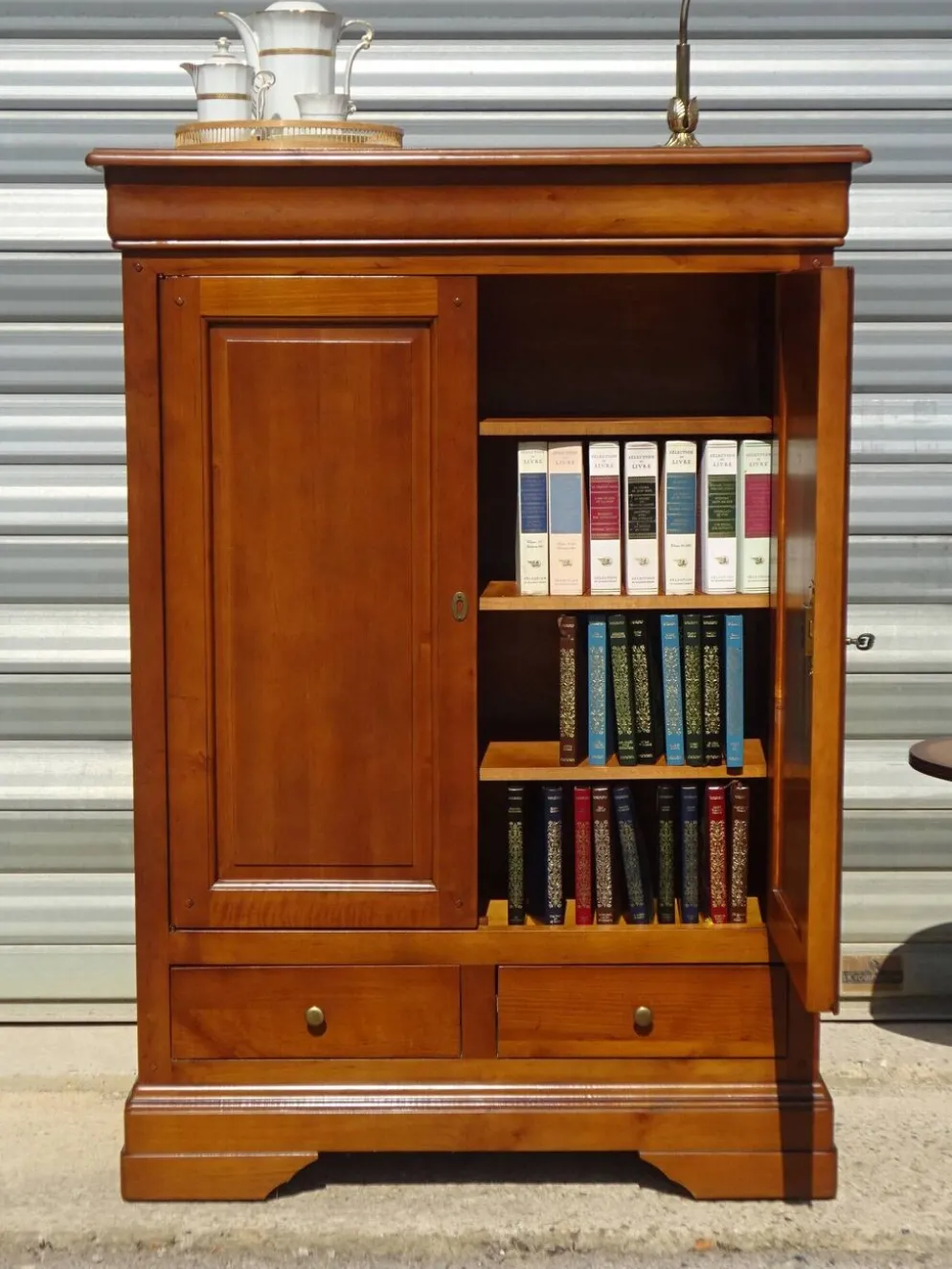 Petite armoire bibliothèque en merisier style Louis Philippe