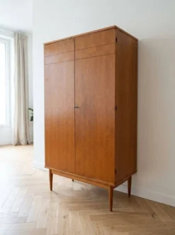 Petite armoire scandinave an 60 1 m30 h
