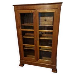 Petite armoire vitrée