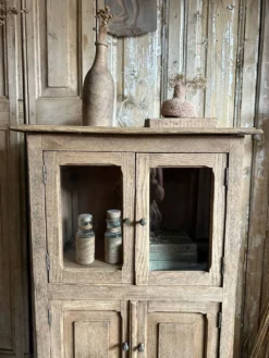 Petite armoire vitrée ancienne