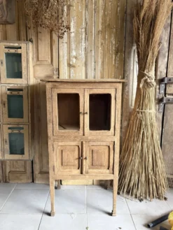 Petite armoire vitrée ancienne